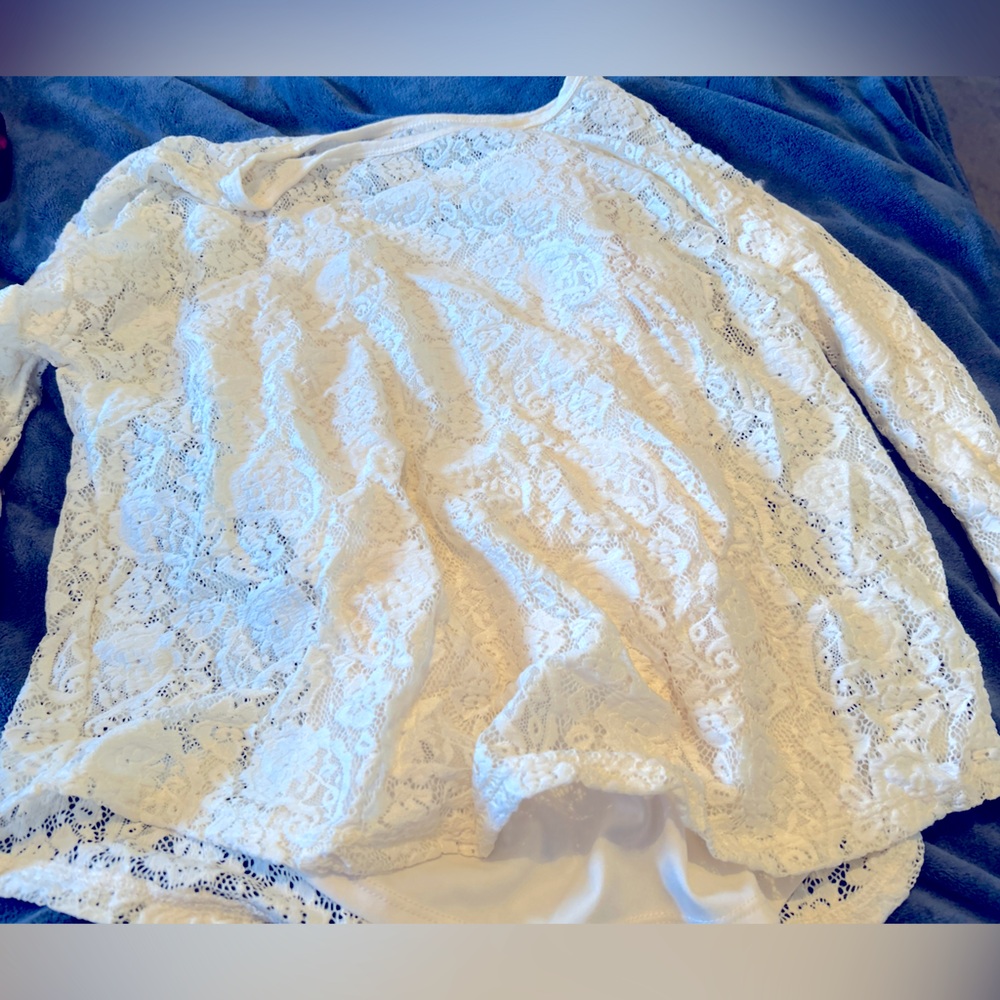 Girl’s XXL(18-20) Cream Colored Lace top with Soaghetti Strap top Underneath